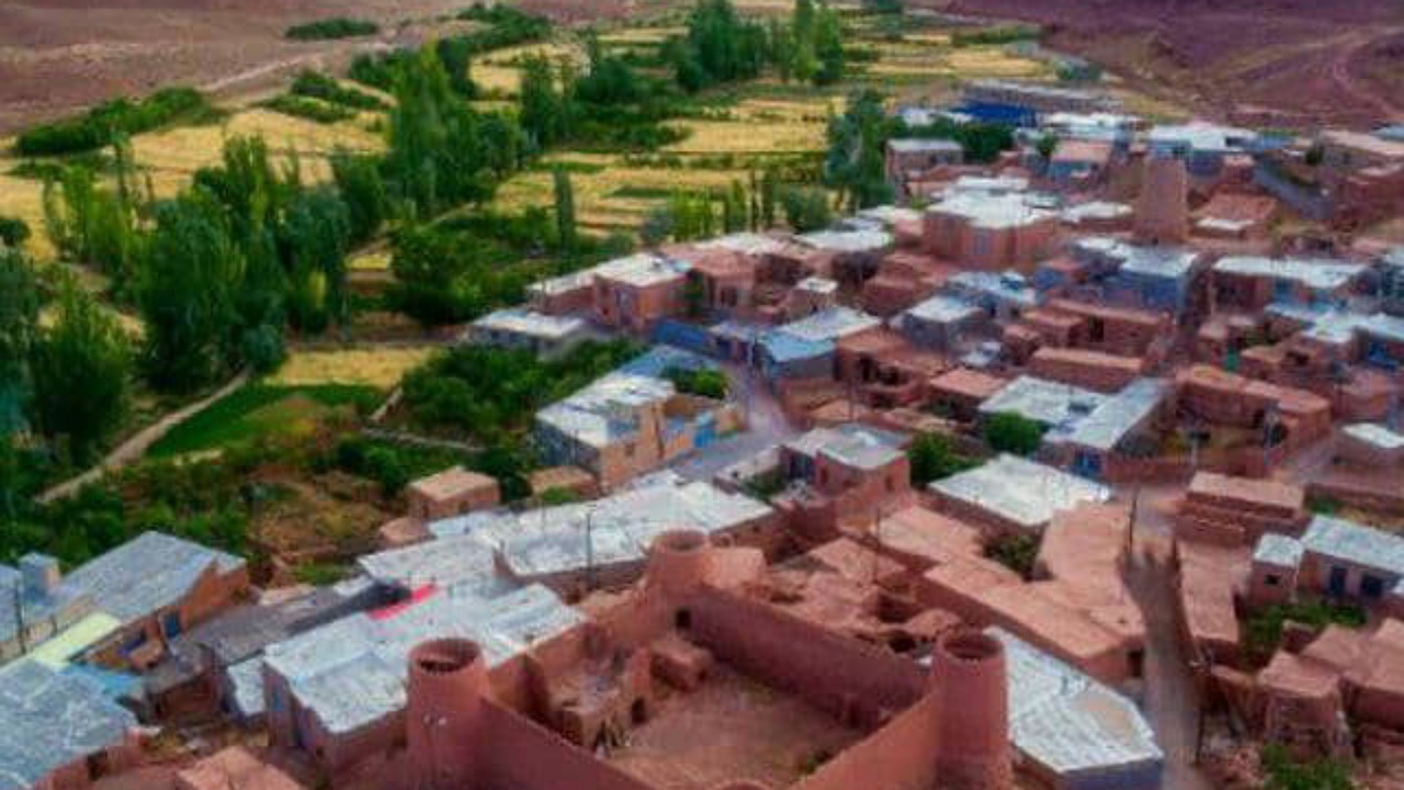 تدوین سند راهبردی روستای تاریخی پنداس در کاشان