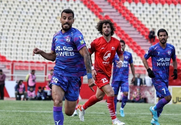 پرسپولیس- صنعت نفت آبادان؛ سرخپوشان با حضور بانوان به دنبال برد در آزادی/ سپاهان- فولاد؛ جدال ۲ تیم با قضاوت فغانی