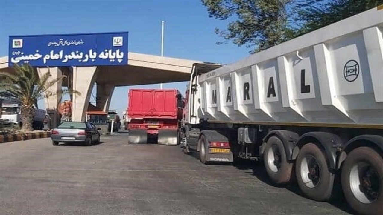 اعزام ۱۷۰۰ دستگاه ناوگان باری به بندر امام خمینی (ره) جهت حمل کالا‌های اساسی