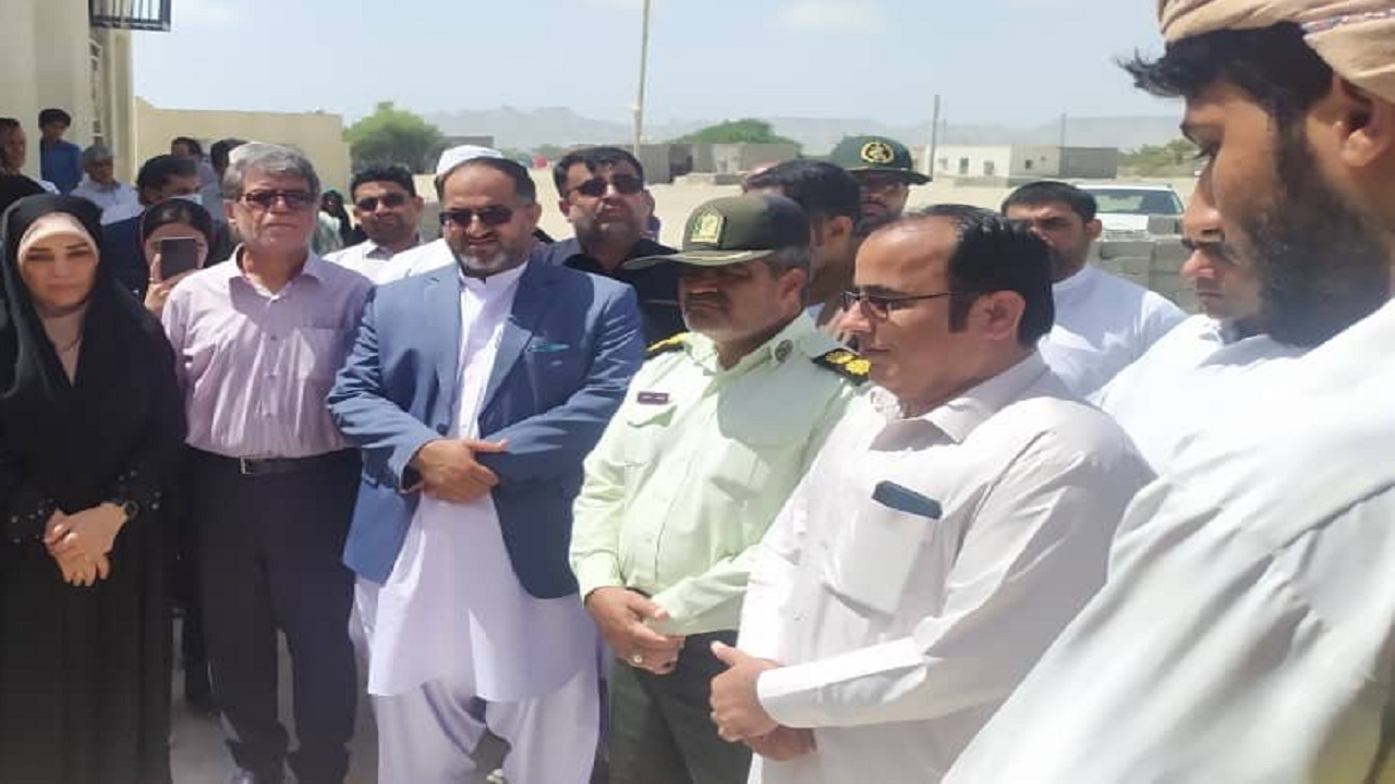 ۶طرح گرامیداشت هفته دولت در کنارک افتتاح و کلنگ‌زنی شد
