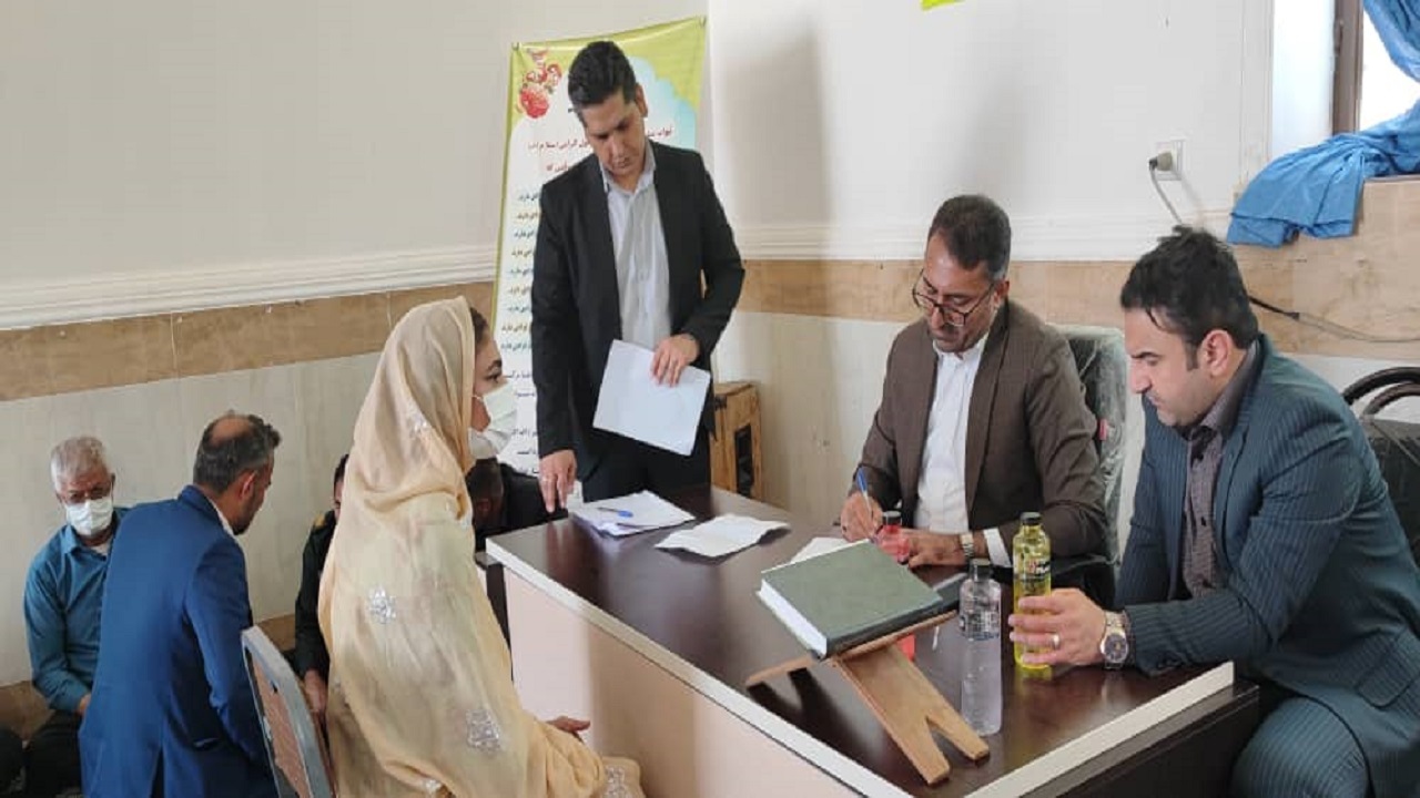 برپایی میز خدمت قضایی در بخش احمدی شهرستان حاجی آباد