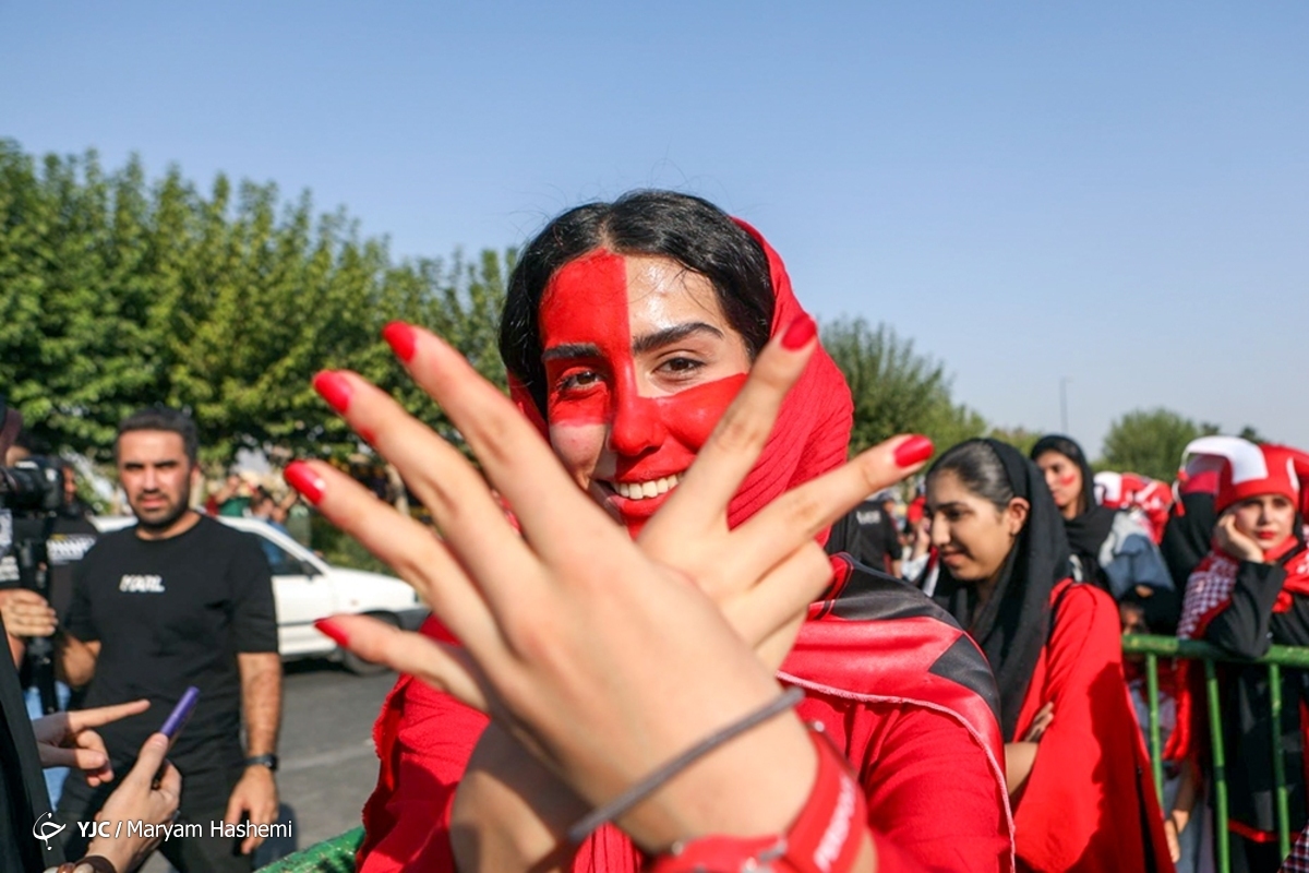 بازدید خبرنگاران از روند بازسازی و تعمیرات ورزشگاه آزادی