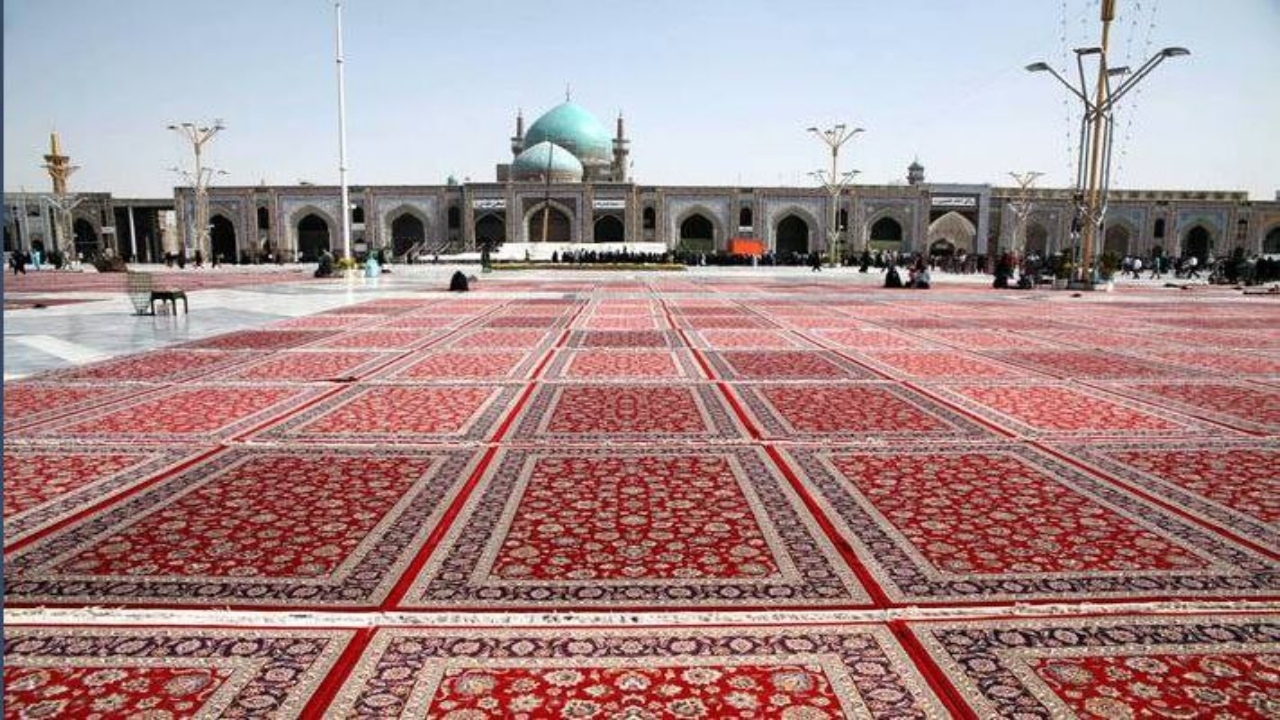 مفروش کردن ۱۷۰ هزار مترمربع صحن و سرای حرم مطهر در دهه آخر صفر