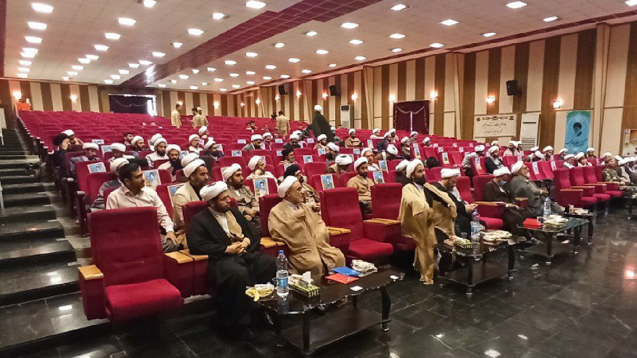 برگزاری همایش روحانیون آجا  در قزوین