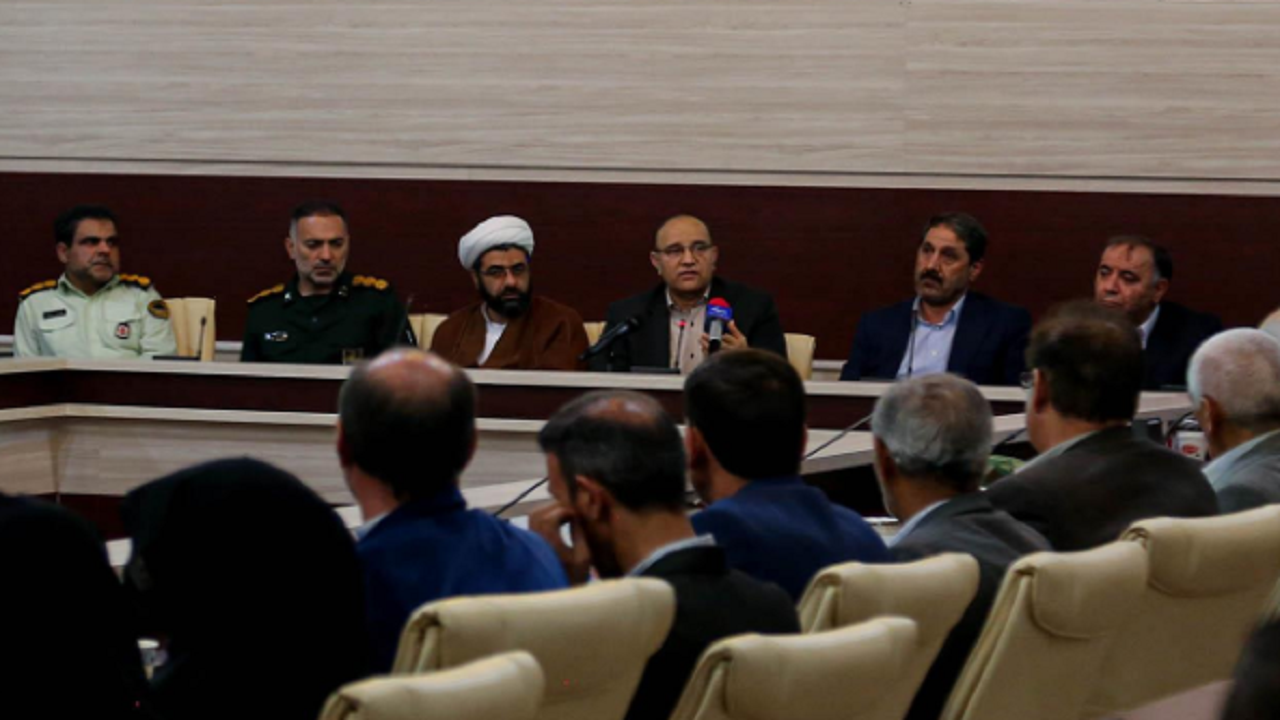 لزوم تبیین زیبایی‌های انقلاب اسلامی به نسل جوان