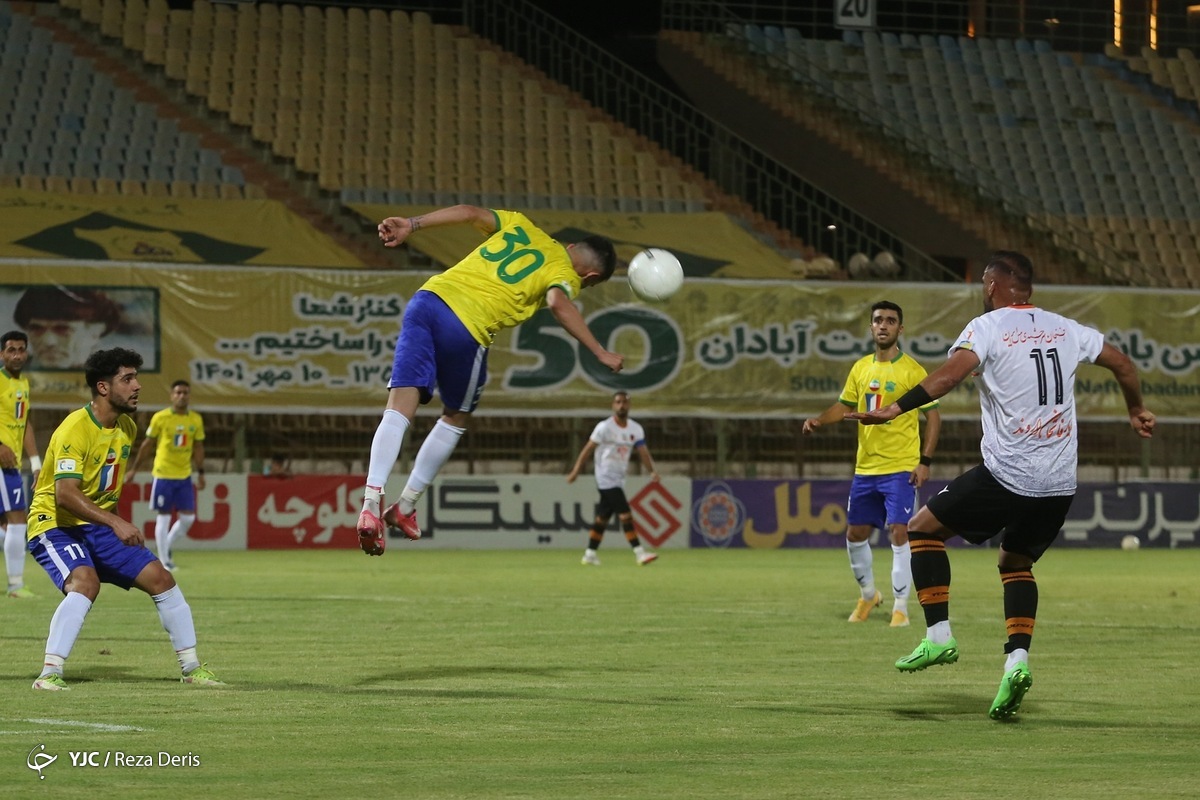 لیگ برتر فوتبال/ سپاهان اصفهان ۰ - پرسپولیس تهران ۰