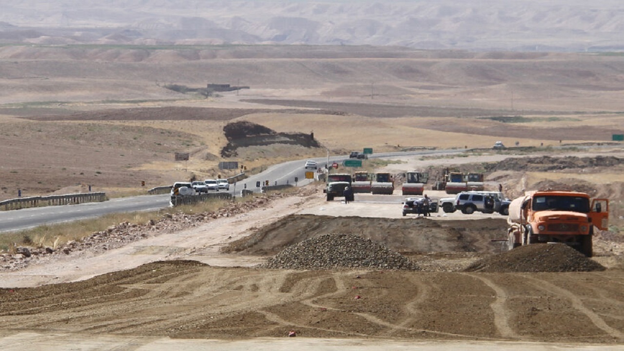 احداث ۲۵۷ کیلومتر بزرگراه در اردبیل/ اردبیل به یک کارگاه بزرگ عمرانی و راهسازی تبدیل شده است
