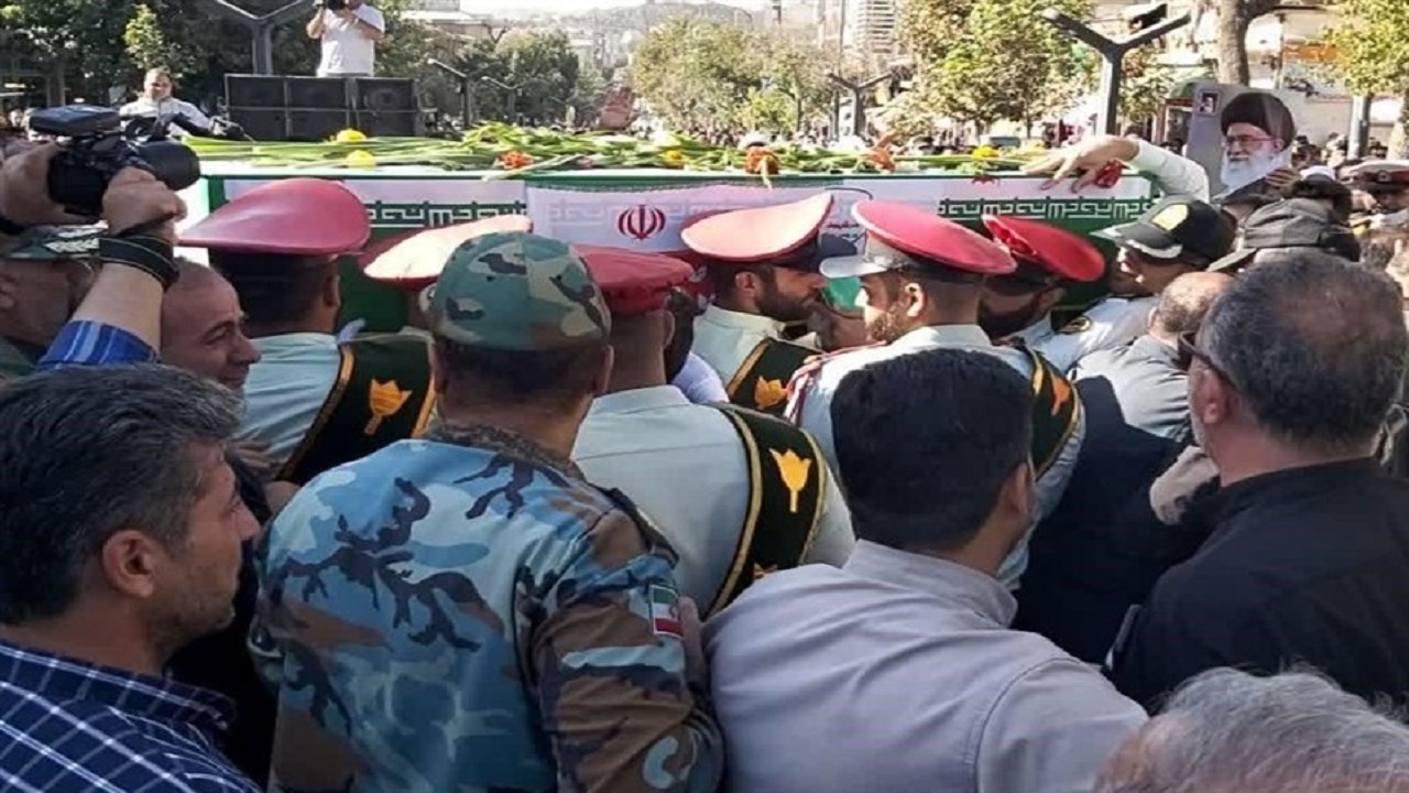 فرزندان شهید امنیت:آماده‌ایم در راه انقلاب ‌ما هم جانمان را فدا کنیم