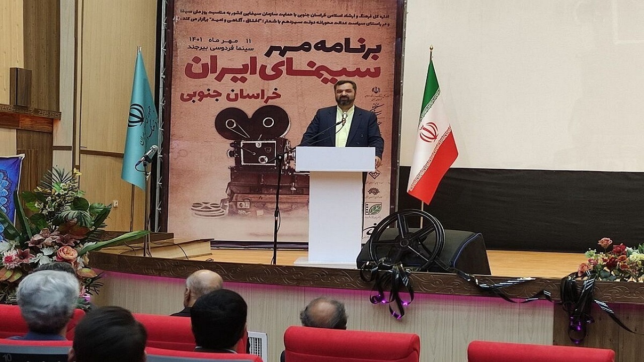 هنرمندان در نبرد با امپراطوری رسانه ای روایتگر حقیقت انقلاب باشند