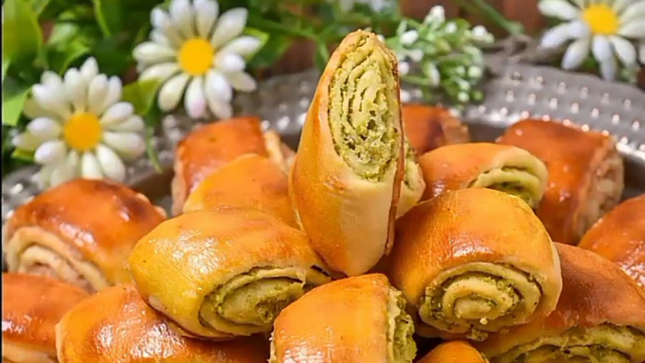 طرز تهیه شیرینی نازک پسته قزوین + فیلم