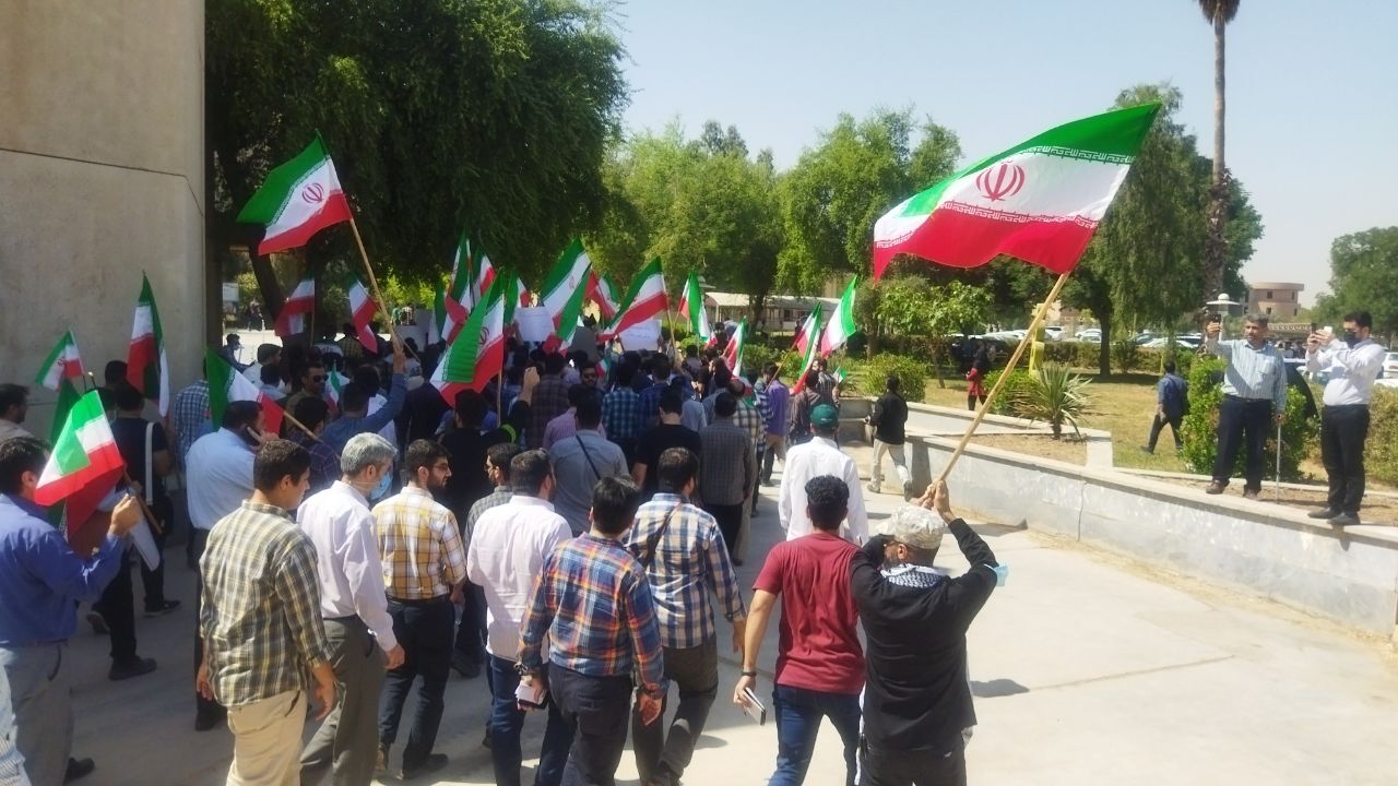 راهپیمایی ۵۰۰ نفری دانشجویان دانشگاه شهید چمران و علوم پزشکی اهواز