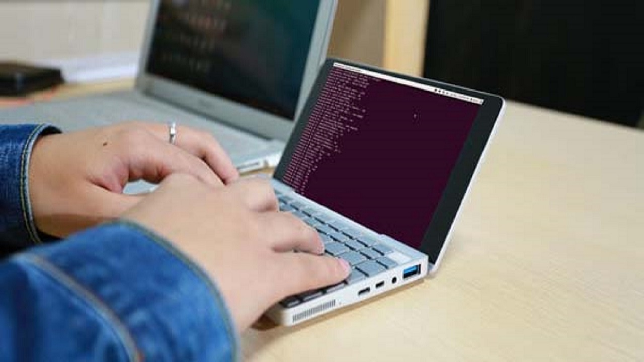 نمونه‌ای از یک لپ تاپ جیبی + فیلم