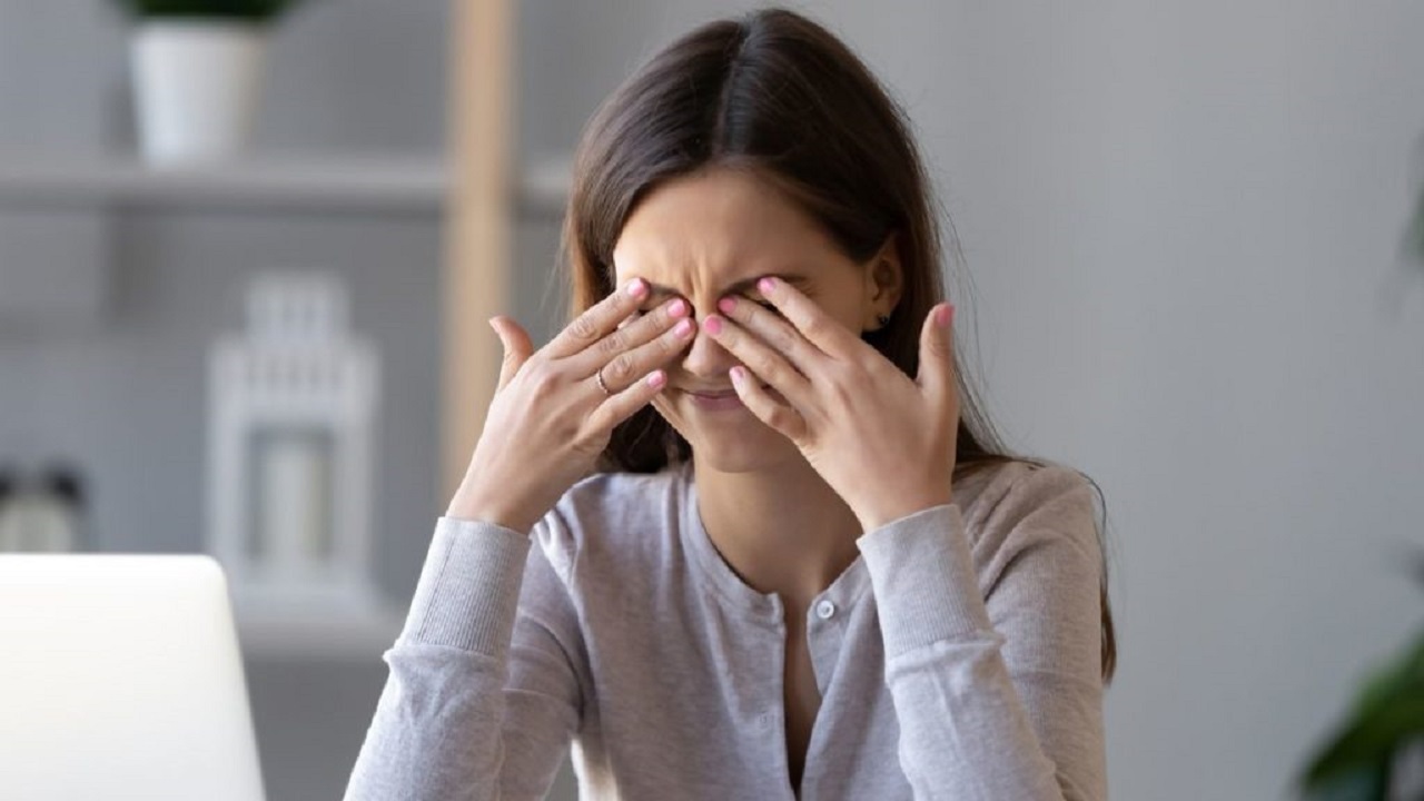 قانون طلایی ۲۰-۲۰-۲۰ برای کاهش فشار چشم ناشی از کار با کامپیوتر و گوشی