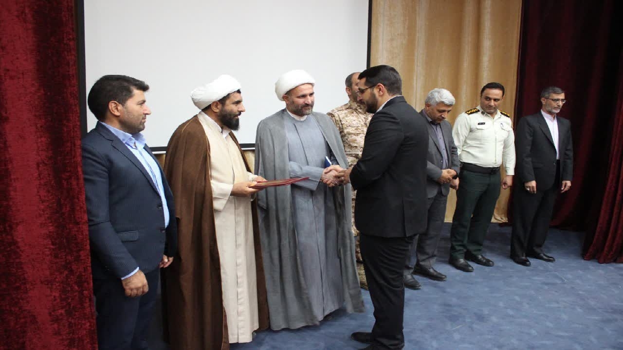 مسئولین قضایی کردستان در خط انقلاب اسلامی هستند