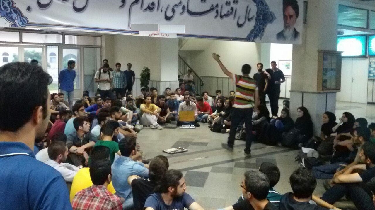 لزوم فراهم سازی زمینه‌های ابراز نارضایتی دانشجویان در بلند مدت