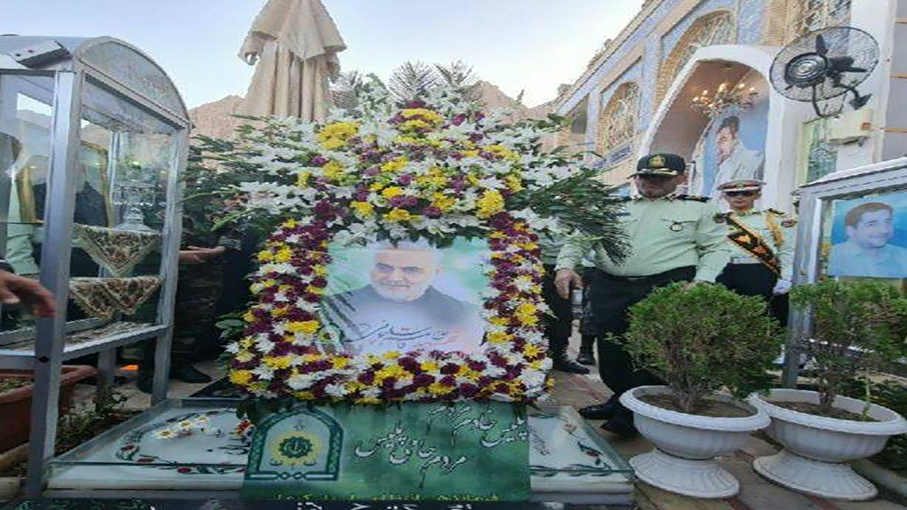 تجدید پیمان سبزپوشان نیروی انتظامی با شهدا+ تصاویر
