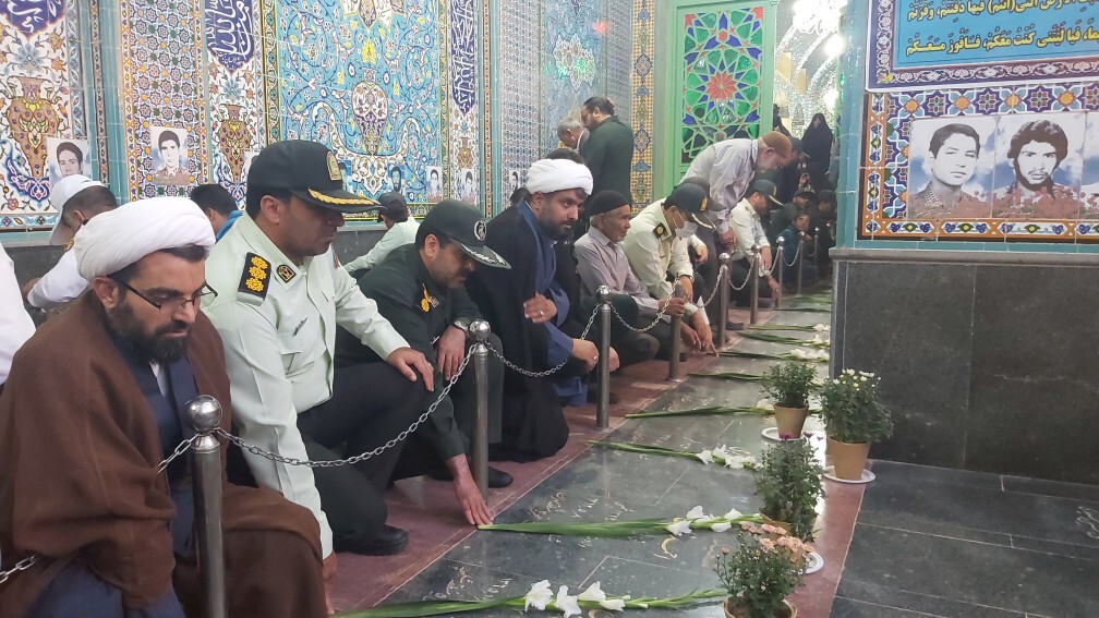 تجدید میثاق با شهدا در مناطق مختلف کرمان+تصاویر