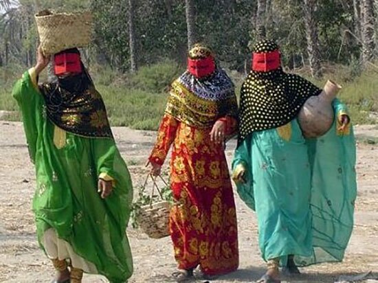 لباس سنتی زنان ایرانی چه شکلی بود؟