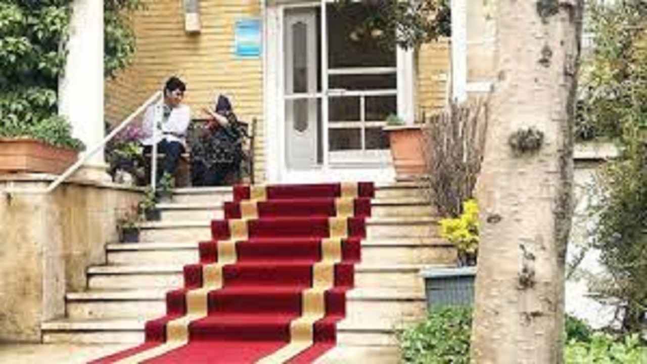 اهدای ۴۰۰ میلیون ریال به مرکزسالمندان از سوی خیرسرابی