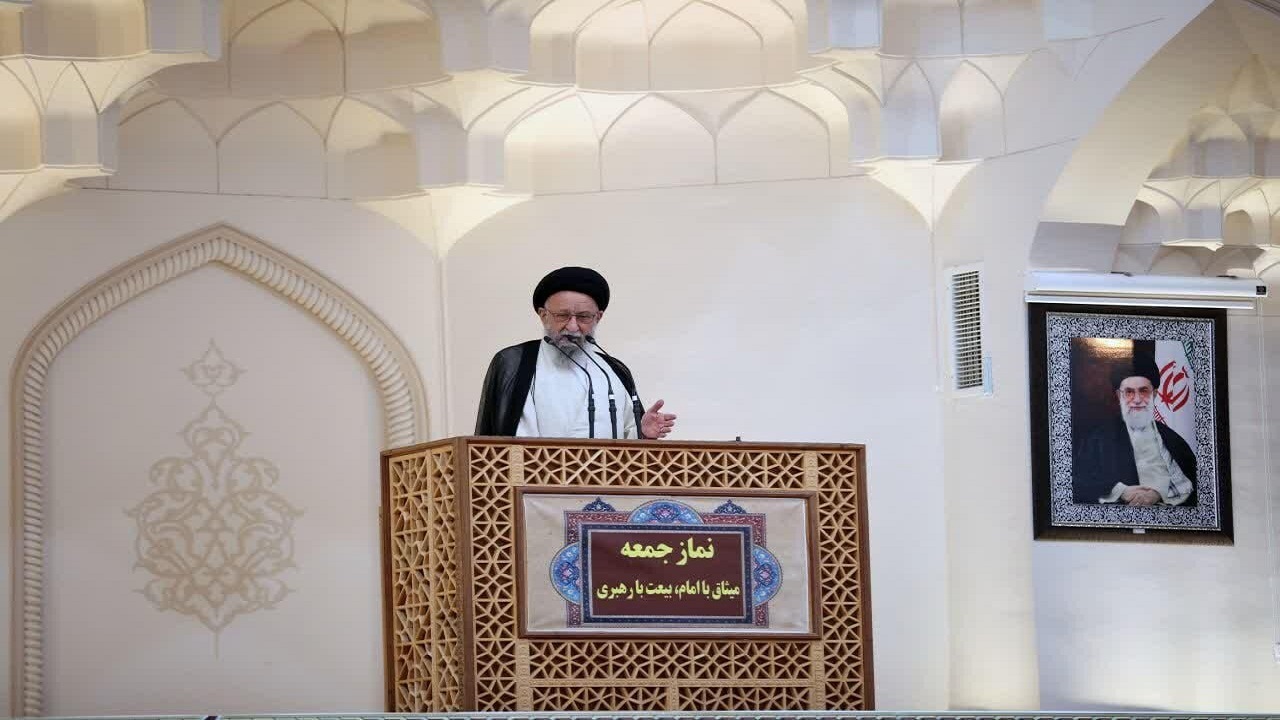آمار شهدای پلیس نشان دهنده فداکاری آن ها در راه امنیت کشور است