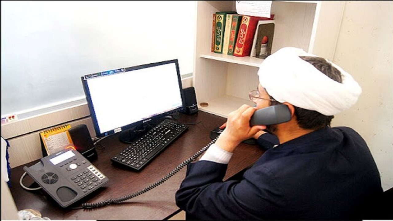 پاسخگویی سوالات دینی به زبان‌های ترکی و عربی