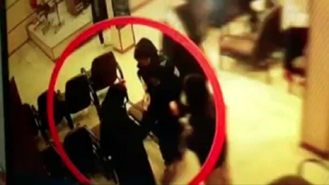 روایتی کامل‌تر از ورود و حضور مهسا امینی در سالن آموزش پلیس