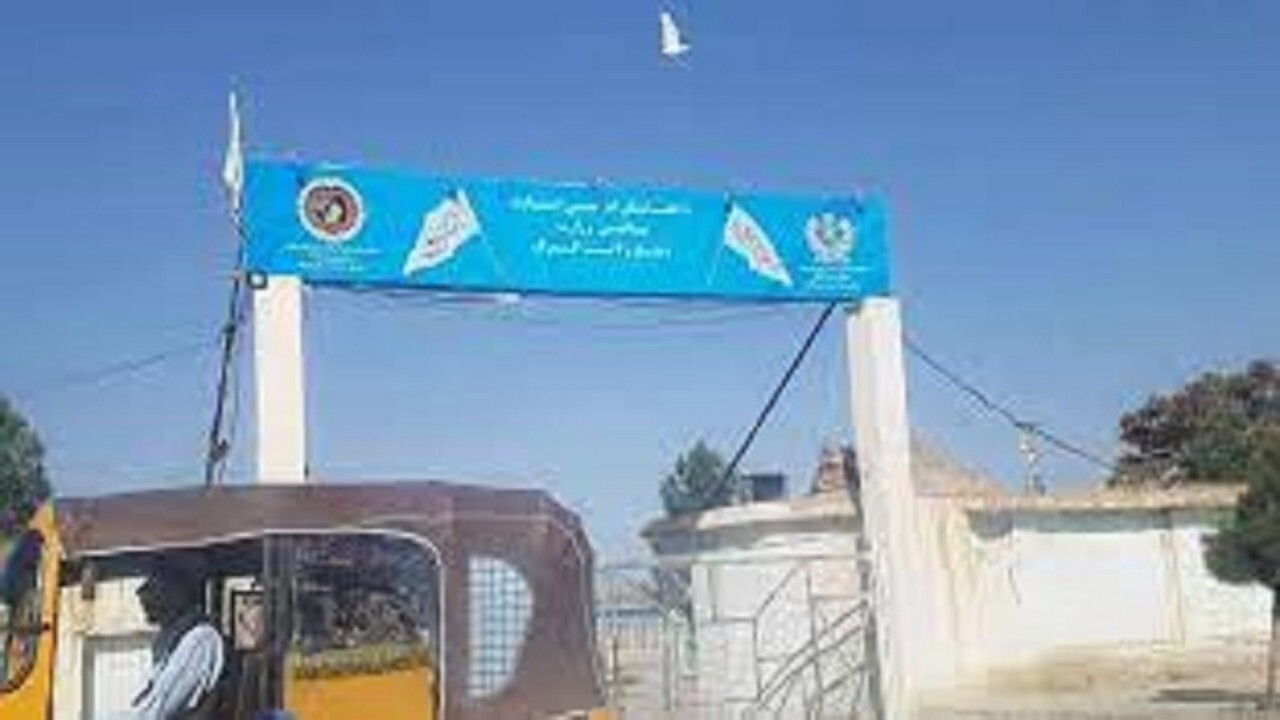 زبان فارسی از لوحه گمرک ولایت بلخ حذف شد