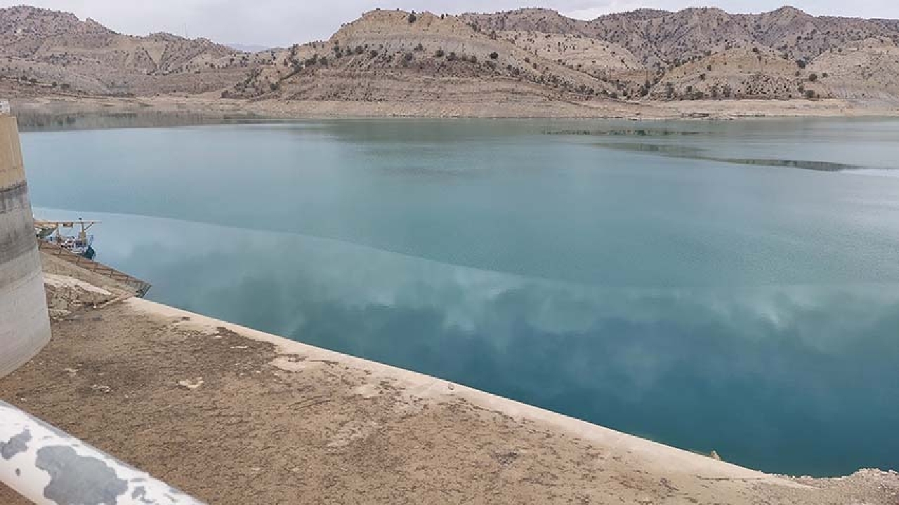 لزوم جلوگیری از ورود فضولات دامی به منابع آبی