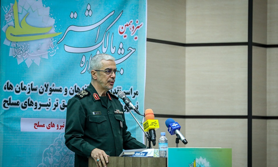 سرلشکر باقری: فرماندهان ما باید نسبت به اتفاقات فضای مجازی اشراف داشته باشند
