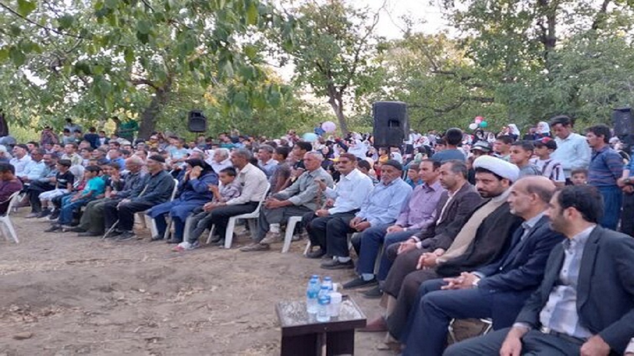 جشنواره گردو و بادام علی‌آباد دمق