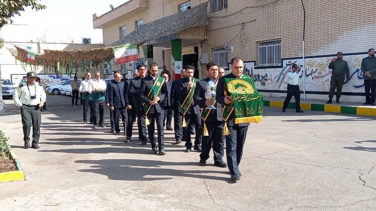 تجلیل خادمیاران رضوی آران و بیدگل از نیروی انتظامی