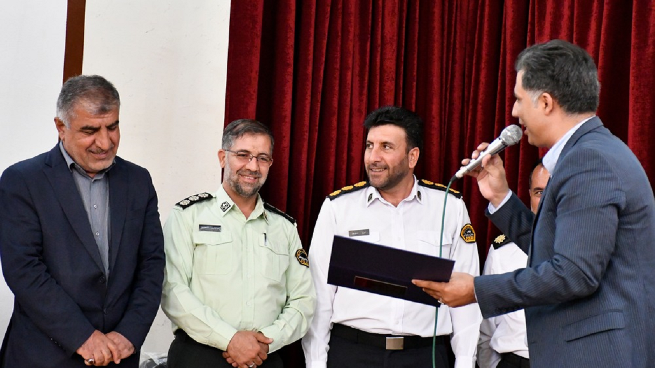 تجلیل از طلایه‌داران فرهنگ ترافیک در شهرکرد