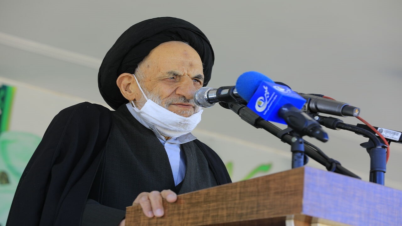 زیر پا قرار دادن قانون به بهانه آزادی