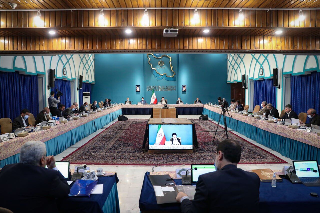 دفاع از حقوق انسان‌ها در ذات و بنیان جمهوری اسلامی قرار دارد