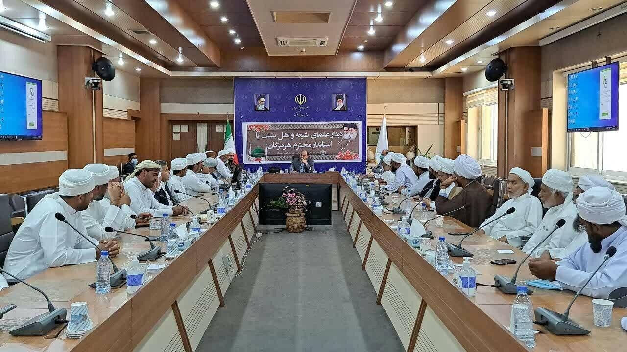 وحدت میان شیعه و سنی در هرمزگان مثال زدنی است