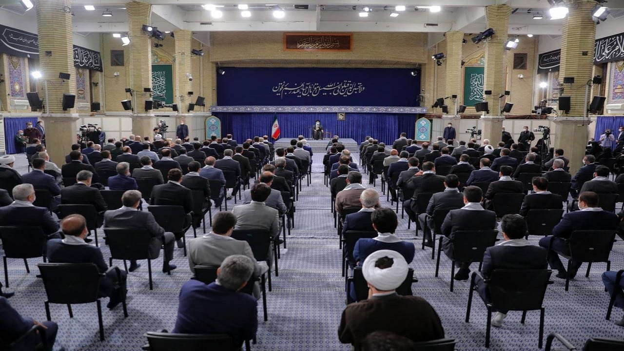 رهبر انقلاب: پایبندی ورزشکاران به مسائل دینی و فعالیت جهادی تأثیر زیادی دارد