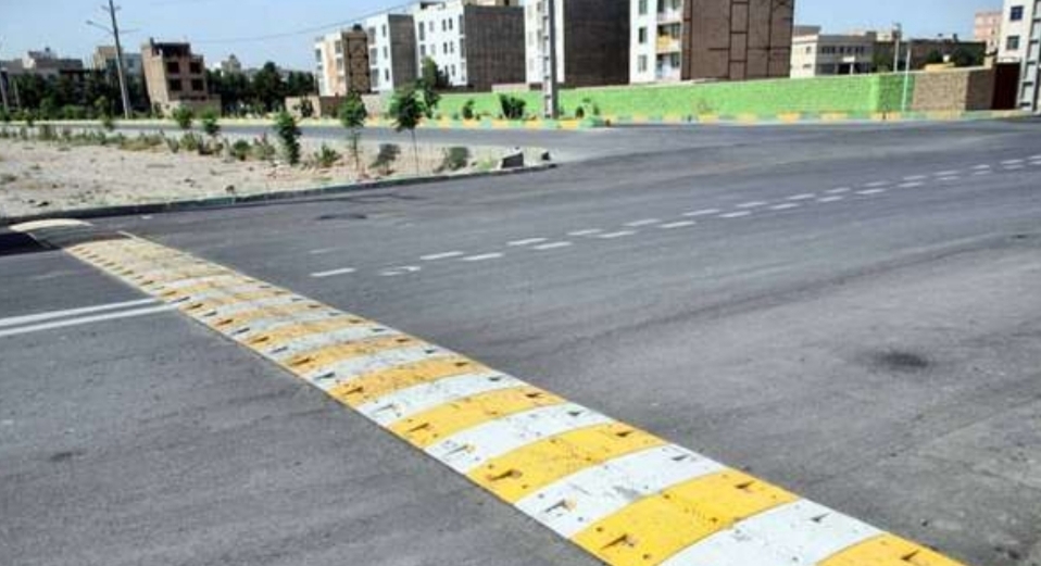 دردسرساز شدن سرعت گیرهای بلوار امام(ره) برای رانندگان + فیلم