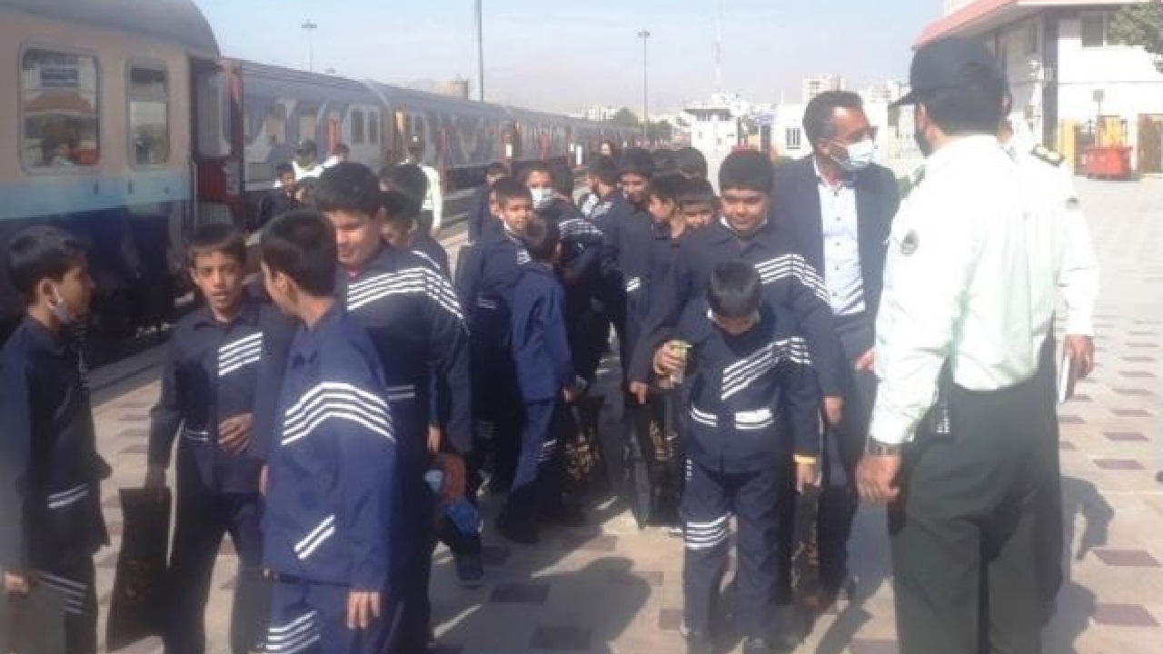 حرکت قطار نظم و دوستی در اراک