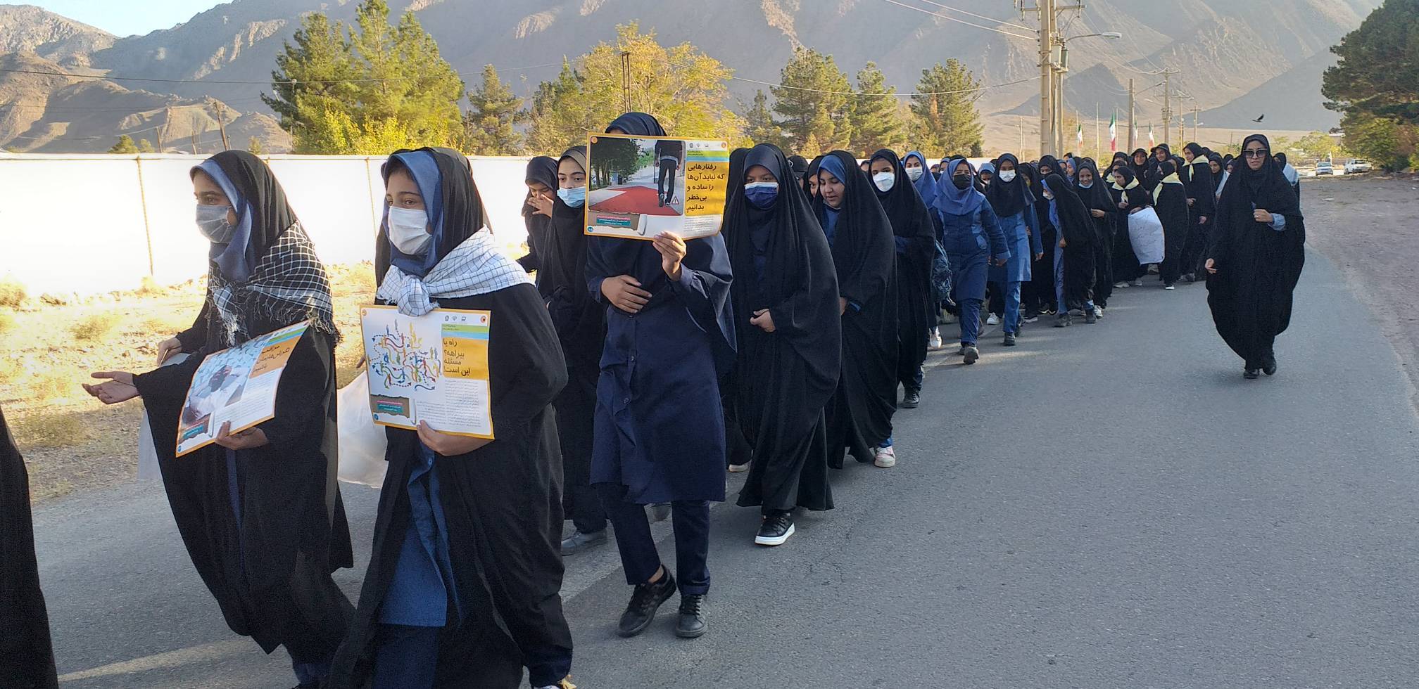 برگزاری همایش پیاده روی در کوهبنان برگزاری همایش پیاده روی در کوهبنان