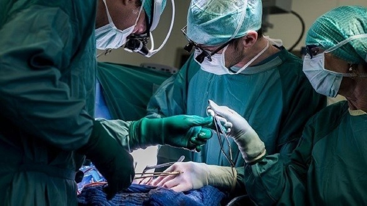 باشگاه خبرنگاران -جاماندن پنس جراحی در شکم مادر سزارین شده به مدت پنج سال