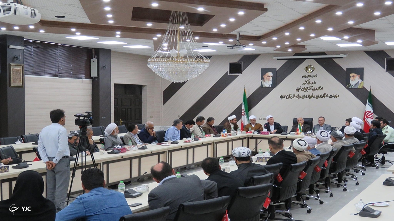 جمعی از مسئولان مهابادی با امام جمعه و روحانیون دیدار کردند