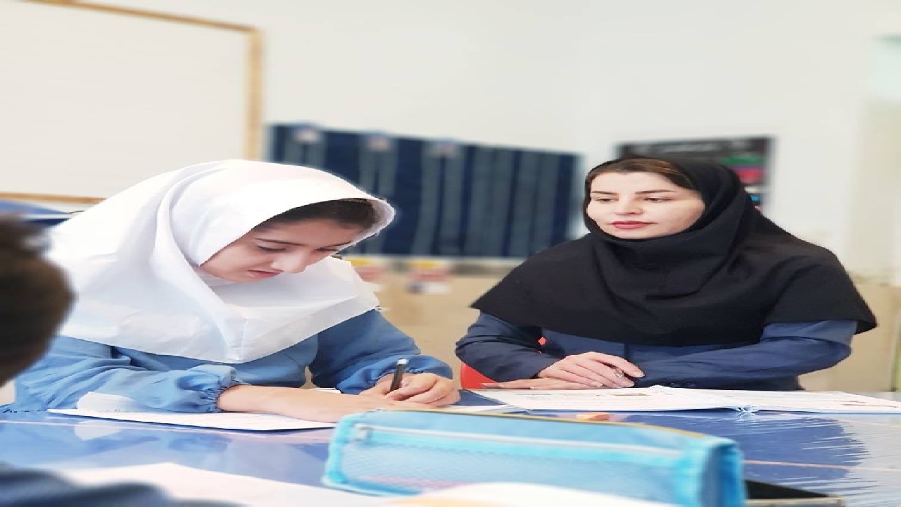درخشش معلم سقزی در جشنواره الگو‌های برتر یاددهی