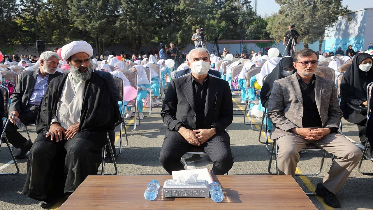 بازگشت ۱۶۴ هزار بازمانده از تحصیل به کلاس‌های درس / جمع‌آوری مدارس کانکسی تا پایان سال