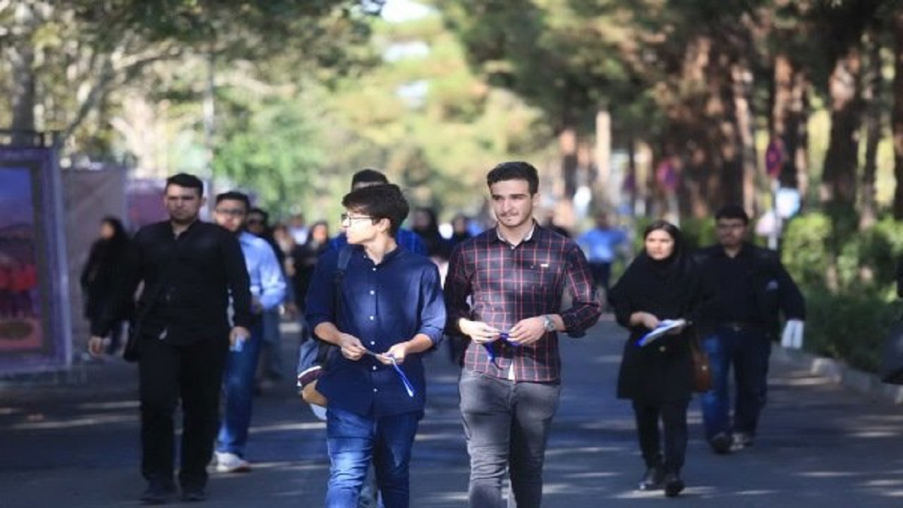 لیبرال دموکراسی از نظر گفتمانی در حال فرسایش است