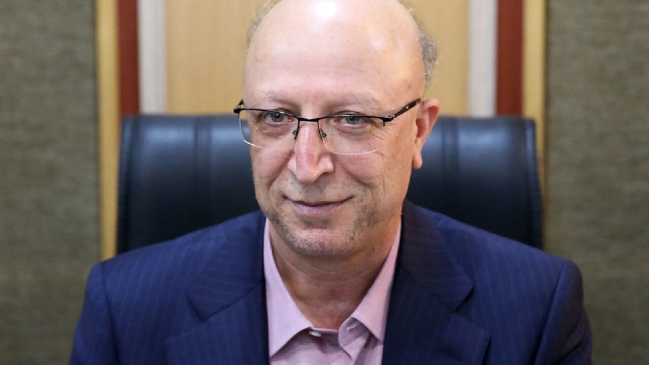 لزوم پاسخگویی به سوالات ذهنی جوانان در داخل دانشگاه