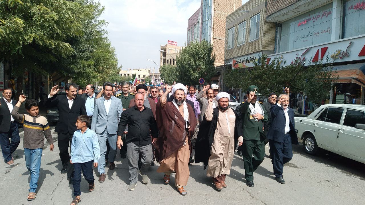 راهپیمایی نمازگزاران چهاربرجی به روایت فیلم و تصاویر