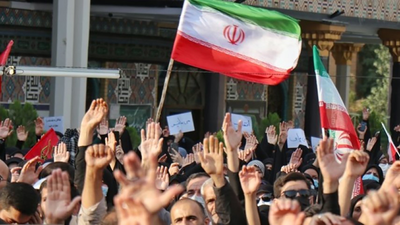 تجمع بزرگ مردم کرمان امروز در میدان آزادی برگزار می شود
