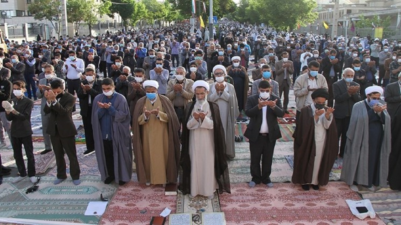 خاکسپاری دو شهید تشییع شده در مشهد