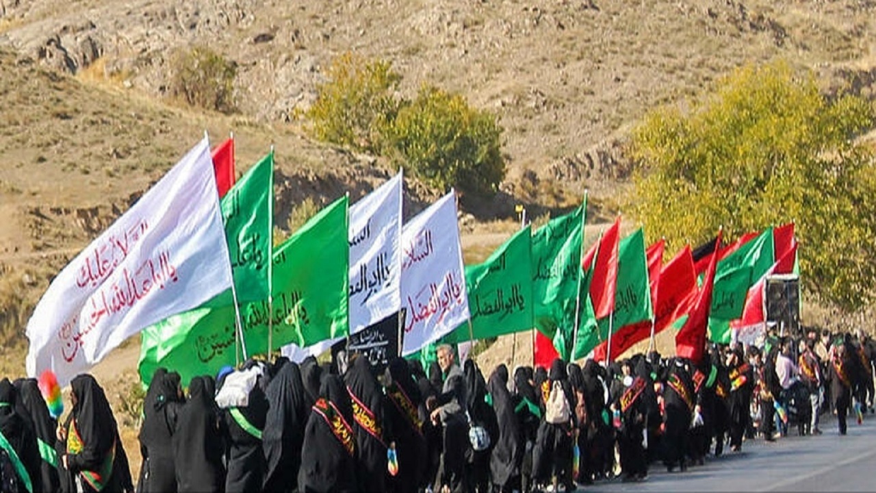 ۲۲ کاروان با پای پیاده در راه امام مهربانی‌ها