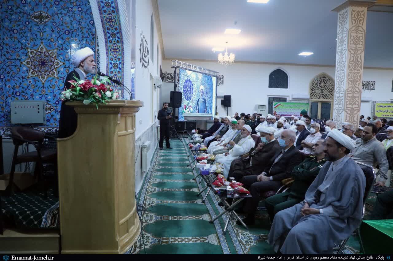حفظ عظمت و عزت مسلمانان با تبعیت کامل از قرآن امکان‌پذیر است